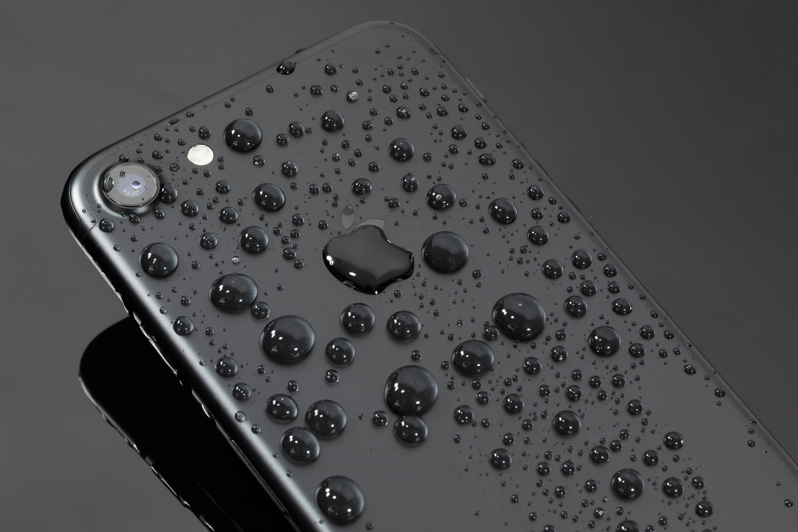 ランニング中のゲリラ豪雨に注意！iPhoneを濡らしてしまった時にやってはいけないこと！！！ [iPhone, TIPS]